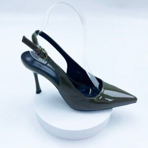 high-heeled shoes