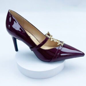 high-heeled shoes