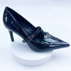 high-heeled shoes