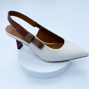 High-heeled shoes