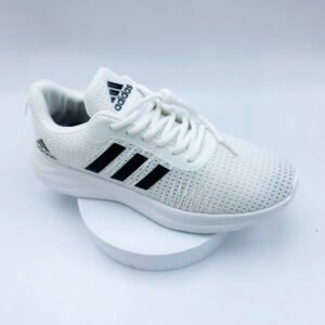 Sports shoes