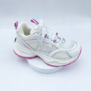 Sports shoes