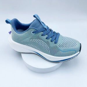 Sports shoes