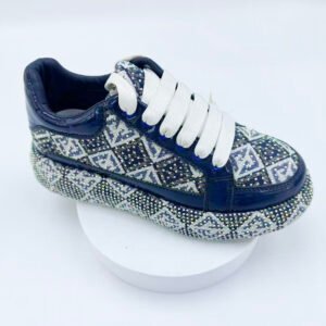 Sports shoes